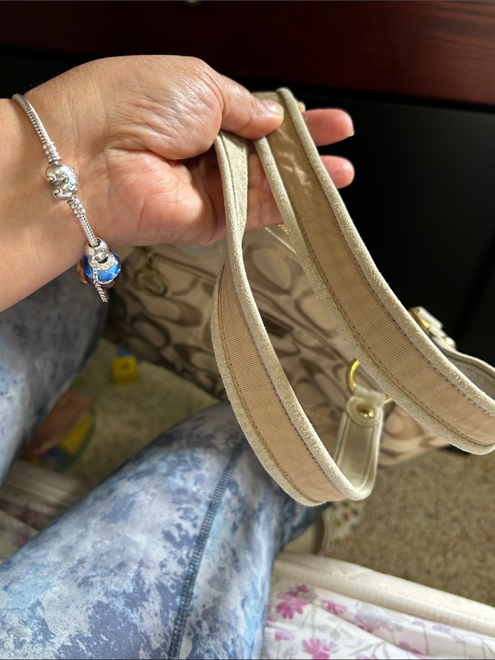 Coach poppy bag Tan Signature Canvas Shoulder Tote with Gold Hardware - Picture 4 of 15